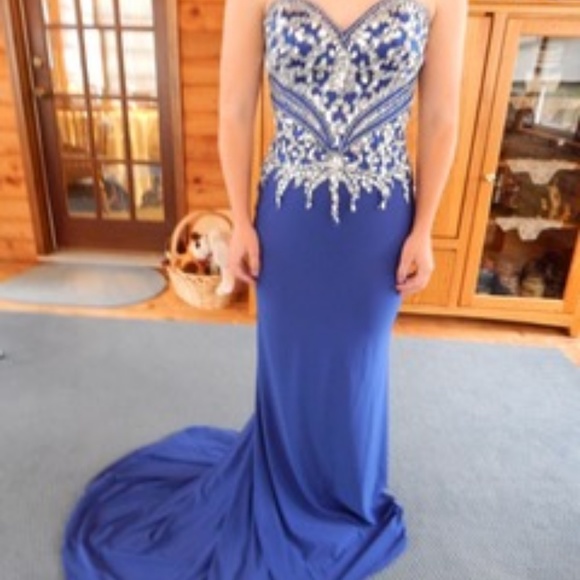 Juliet Prom Dress - Picture 7 of 8